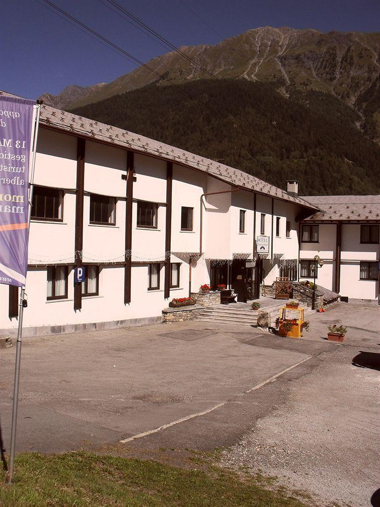Hotel De La Telecabine Courmayeur Exterior foto